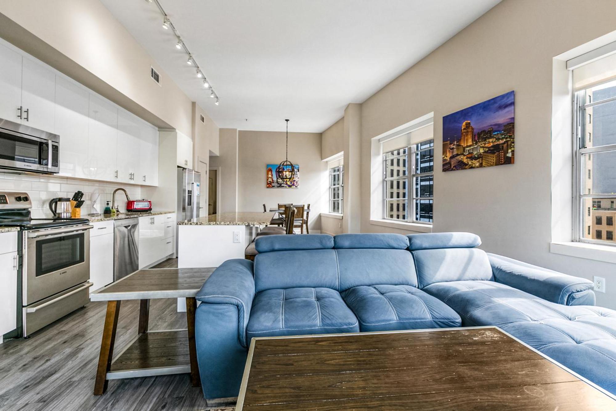 2 Bedroom Elegant Condos In Downtown Новый Орлеан Экстерьер фото